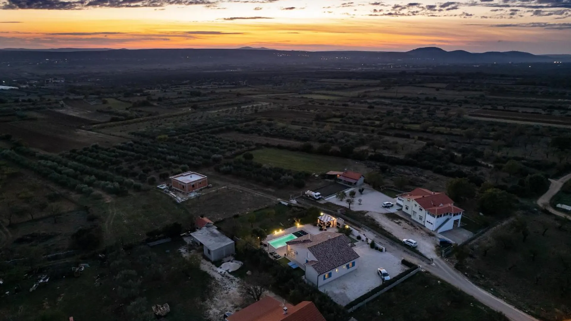 فيلة فيلا Casa Kamber With Pool Tinj